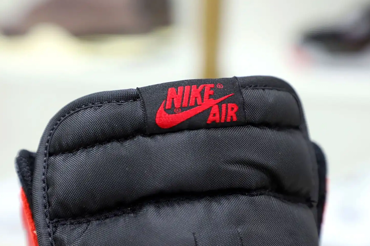 RETRO Kimikick TOE' 'BRED OG JORDAN AIR HIGH 1 0526
